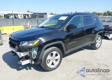 2018 Jeep Compass Latitude 4X4 from USA, damaged, VIN 3C4NJDBB2JT418038